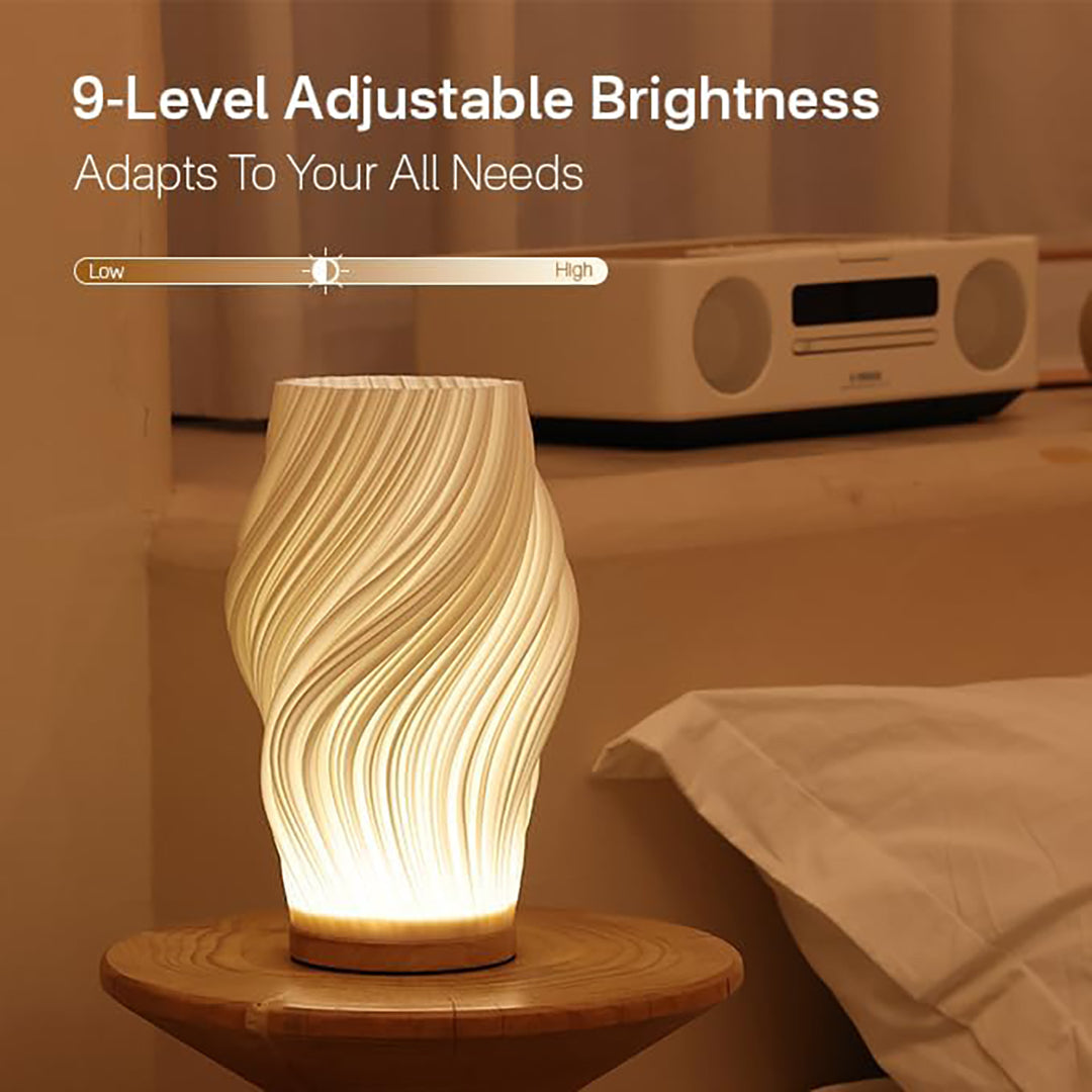 Metallisk LED bordlampe – varmt dæmpbart lys med bølgedesign