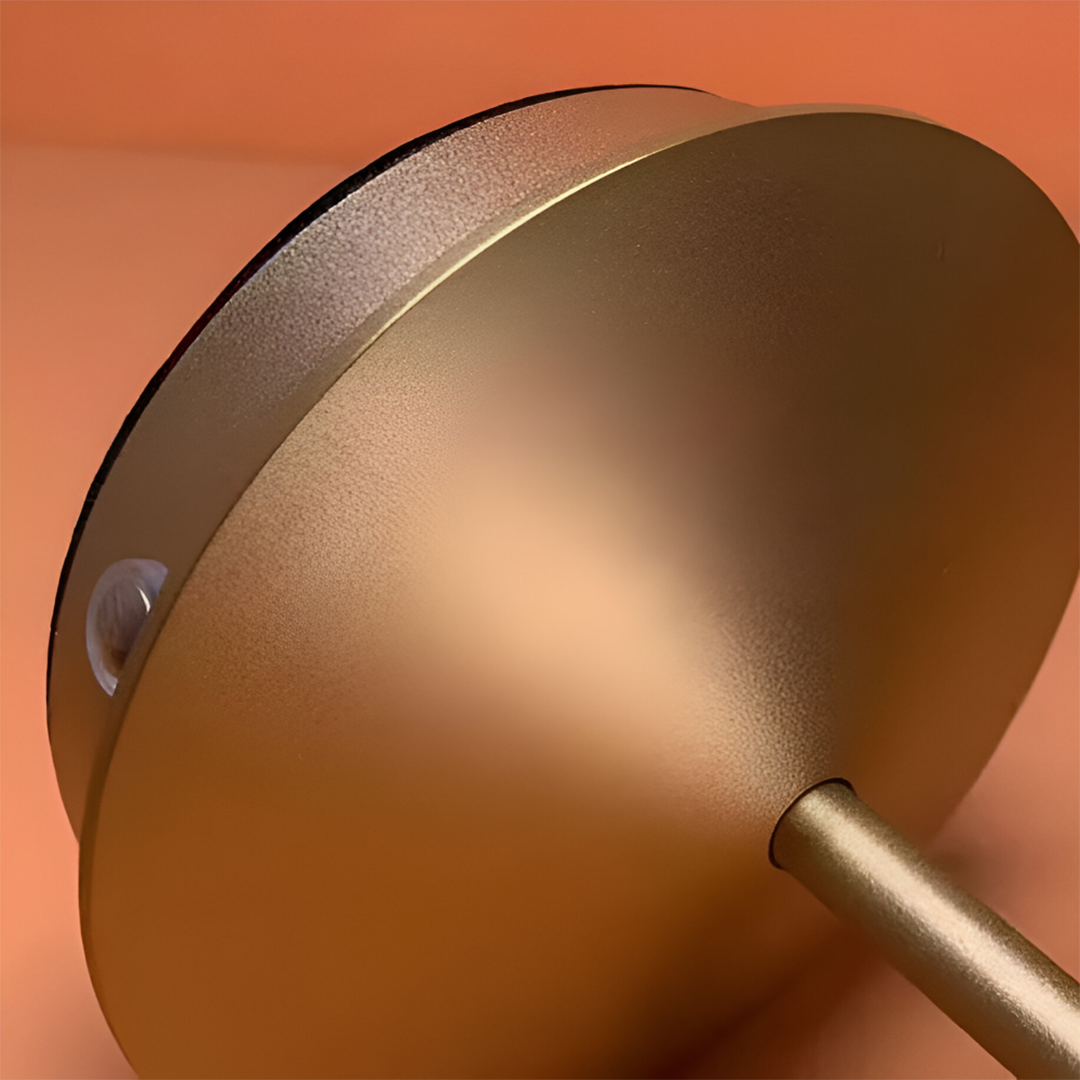 Bærbar LED bordlampe – touch-betjening og moderne design