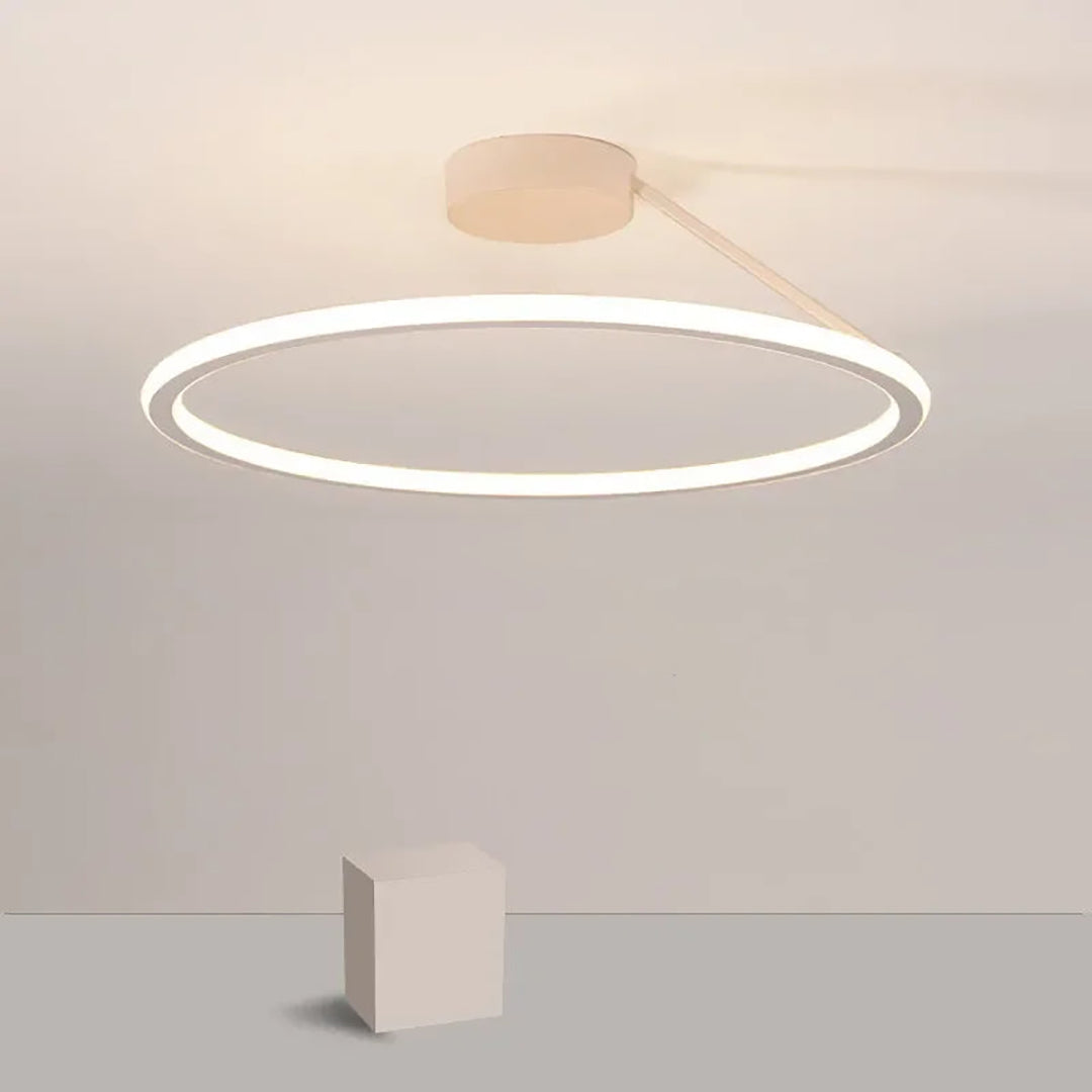 LED loftlampe – minimalistisk med justerbar belysning