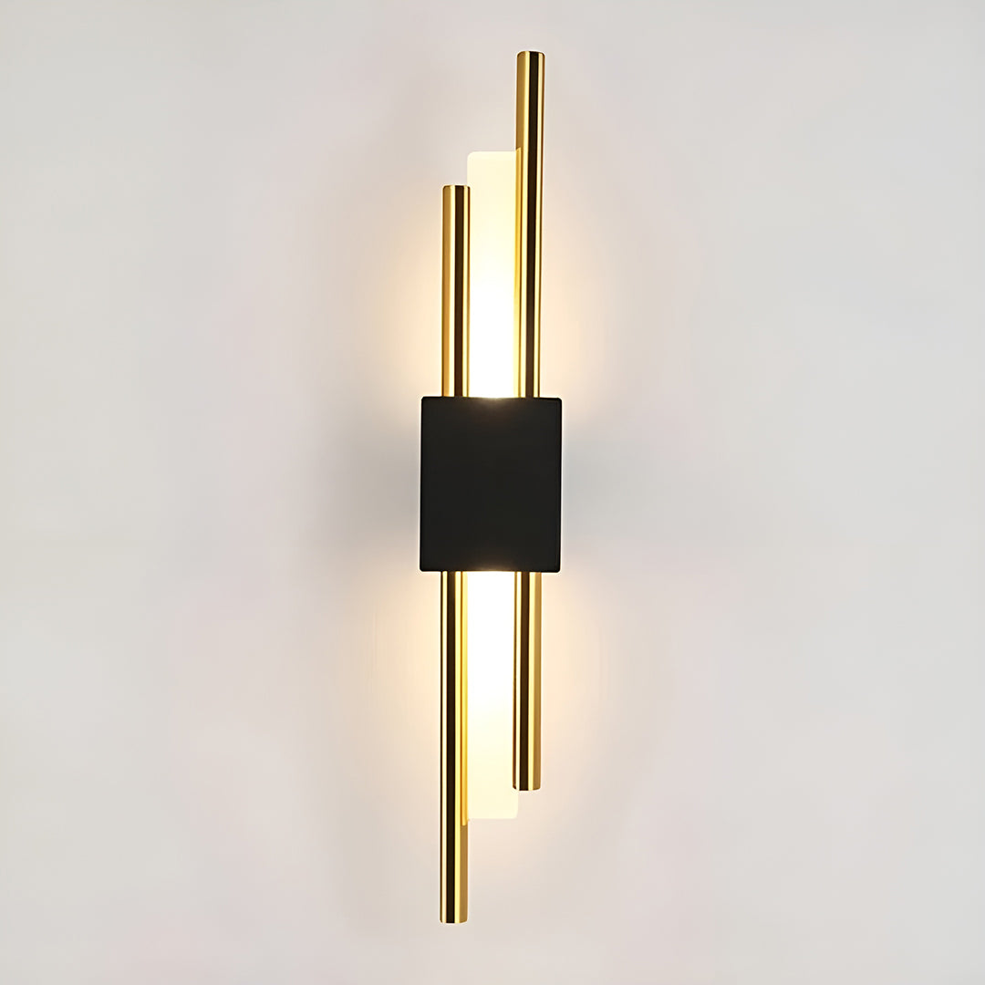 Sort Og Guld LED Væglampe I Luksuriøst Moderne Design