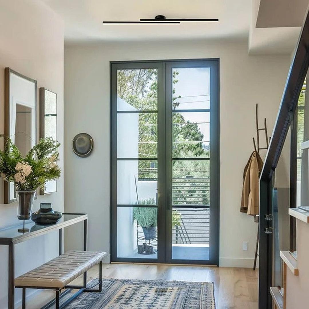 Moderne loftlampe i aluminium med integreret LED-belysning