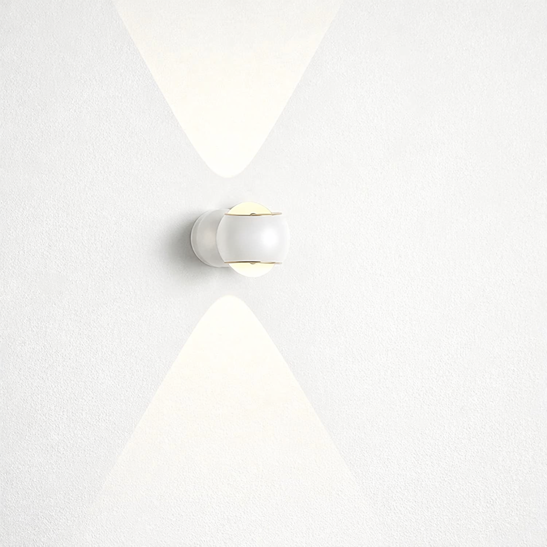 LED væglampe med justerbart op- og nedlys