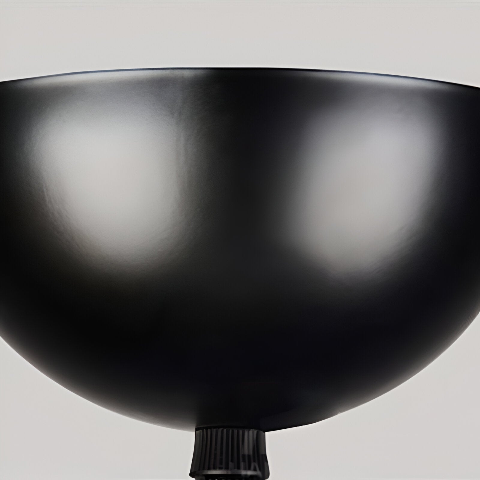 Moderne skulpturel pendellampe – æbleformet design