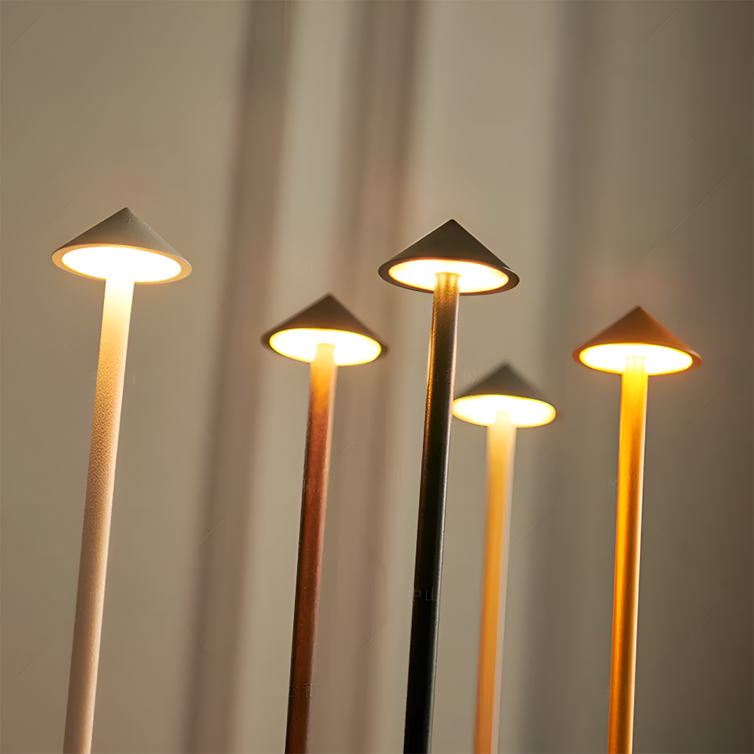 Bærbar LED bordlampe – touch-betjening og moderne design