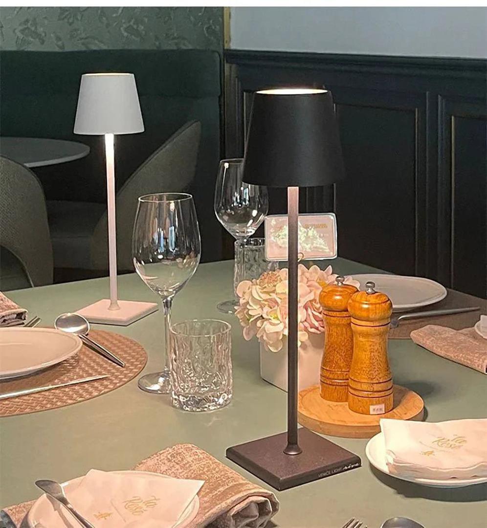 Metallisk trådløs LED bordlampe – genopladelig med touch-dæmper