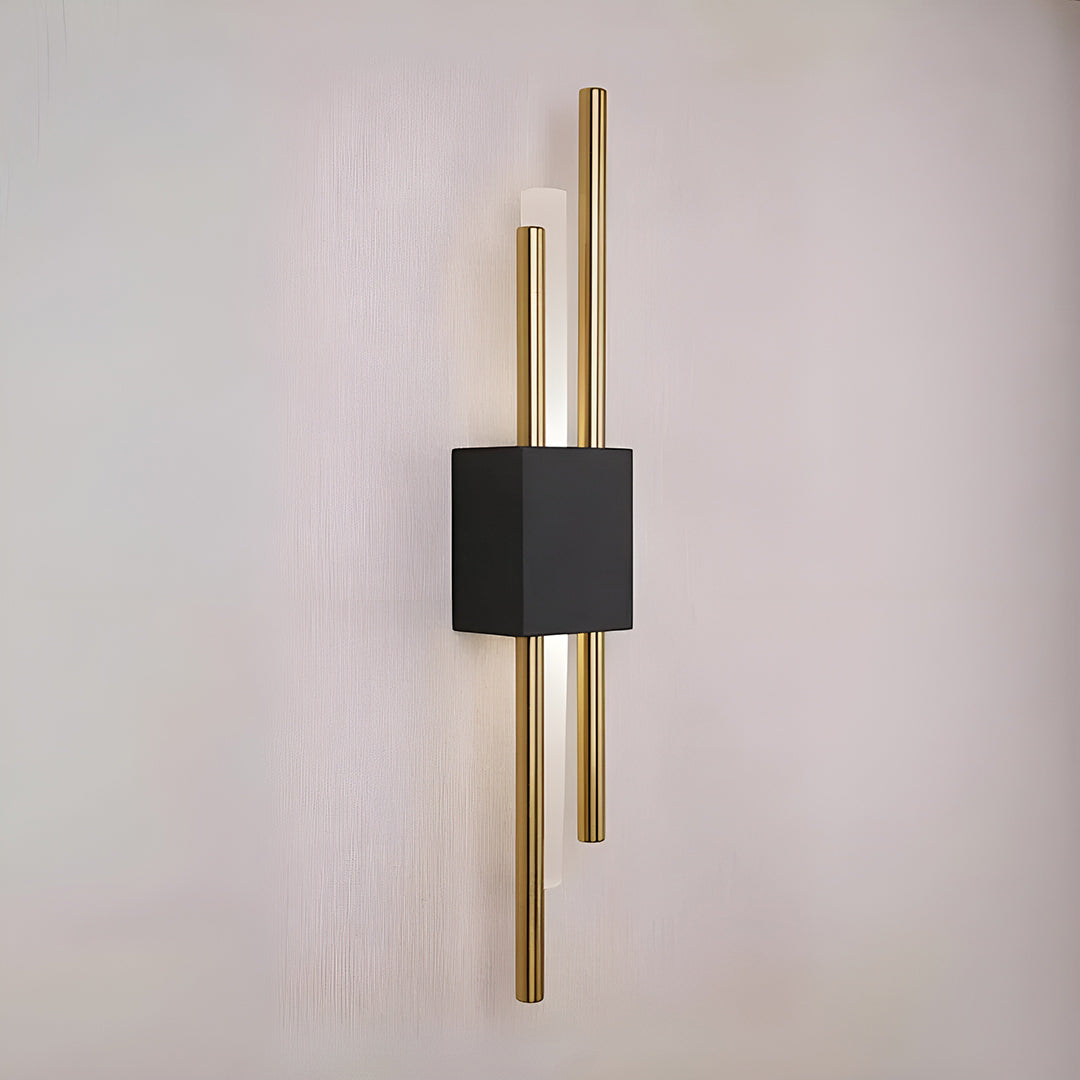 Sort Og Guld LED Væglampe I Luksuriøst Moderne Design